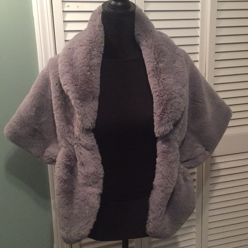 Faux fur stole